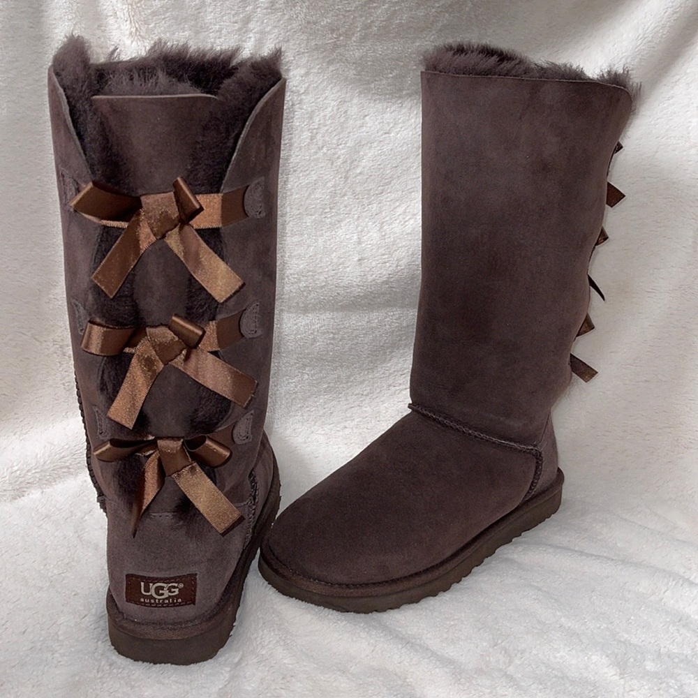 COPY - UGG BAILEY BOW TALL II BOOT used 1 time women’s sz7 like new excellent c…